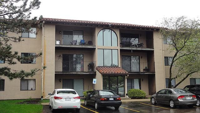 1st image of 21W581 North Ave APT 54
