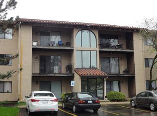21W581 North Ave APT 54, Lombard, IL 60148