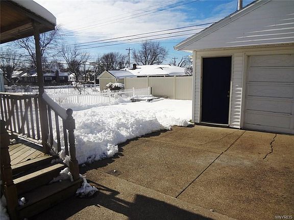 5th image of 4894 Chapman Pkwy