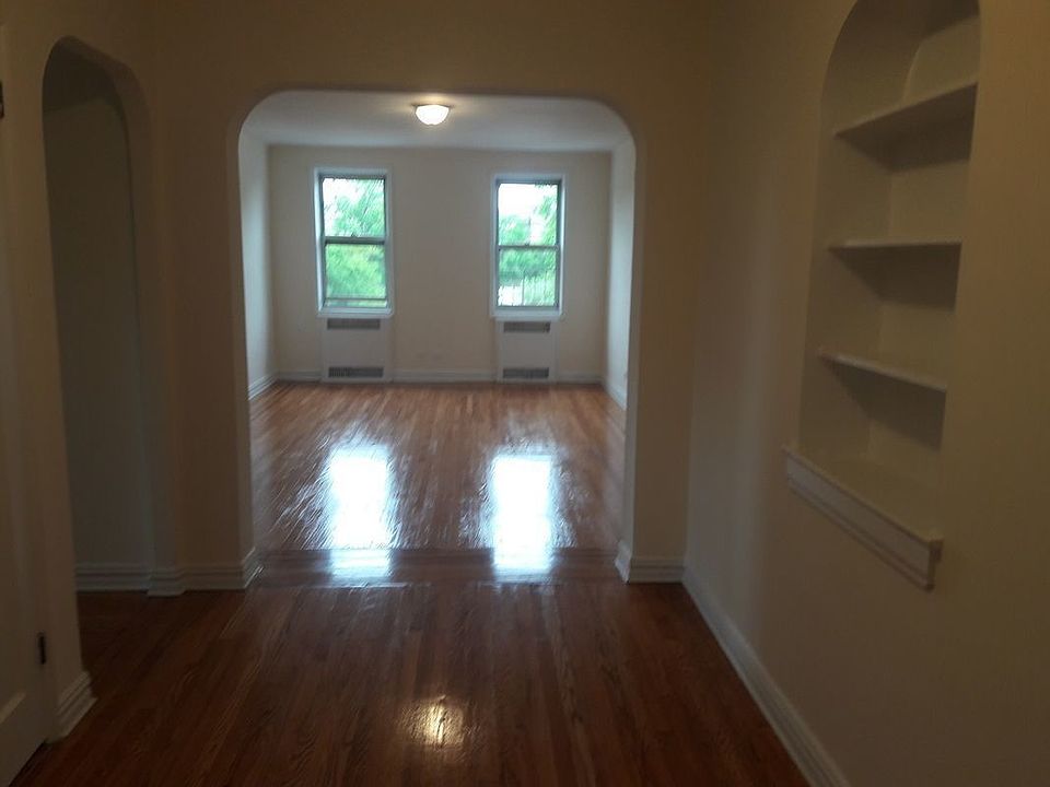 2nd image of 11155 77th Ave APT 3J
