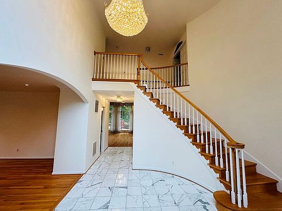 2nd image of 9507 Quail Pointe Ln