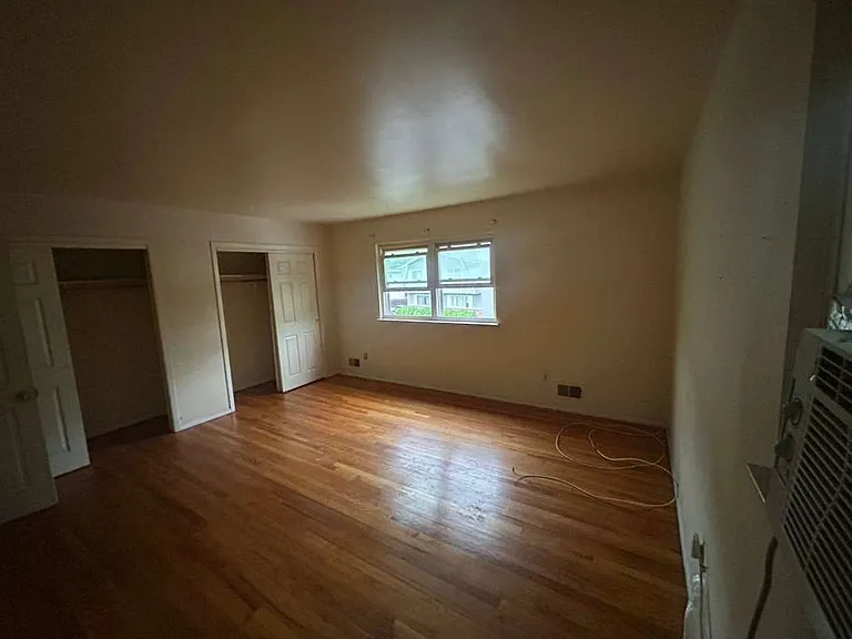 75 Lonergan Dr #O — Photo 2