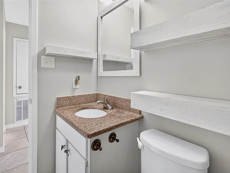 3922 Pintan Ln — Photo 16
