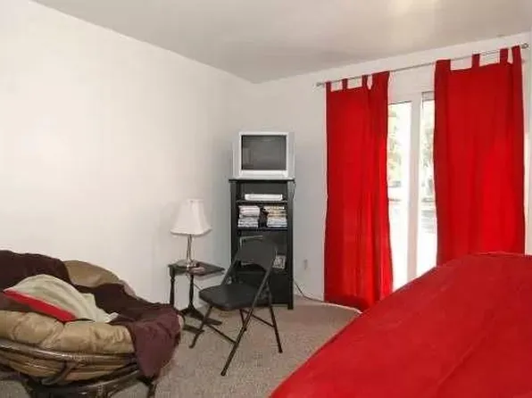 50 E King St, Winona, MN