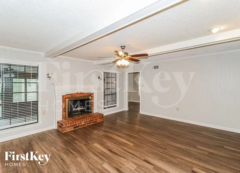 7675 Charstone Dr — Photo 3