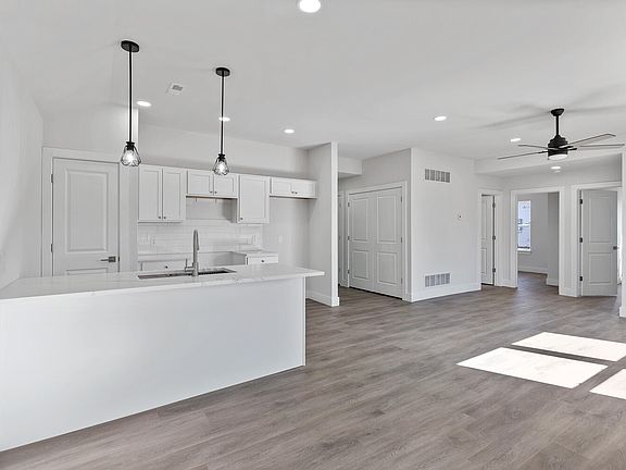 5th image of 3580 Clinton Way