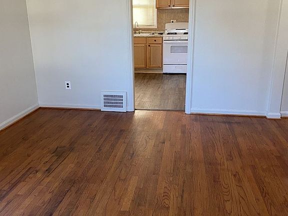 5th image of 18598 Kenosha Ave