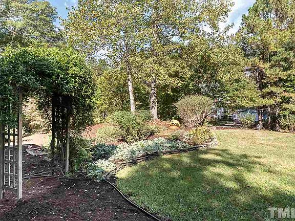 2nd image of 4019 Crown Hill Dr