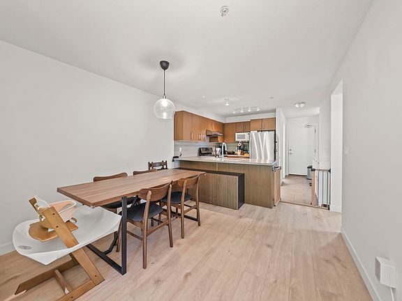 5th image of 6800 Eckersley Rd #208