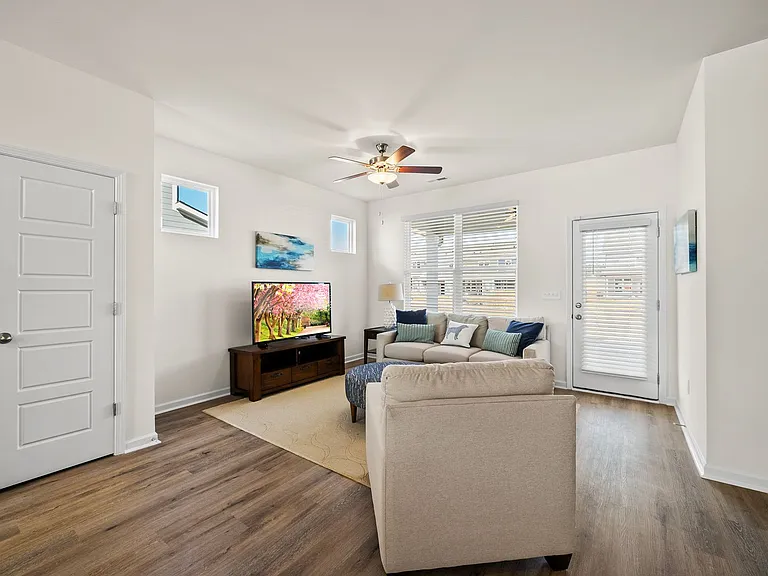 1025 Kinsley Ridge Ave — Photo 11