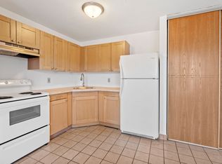 1053 Cromwell Ave APT 102, Saint Paul, MN 55114