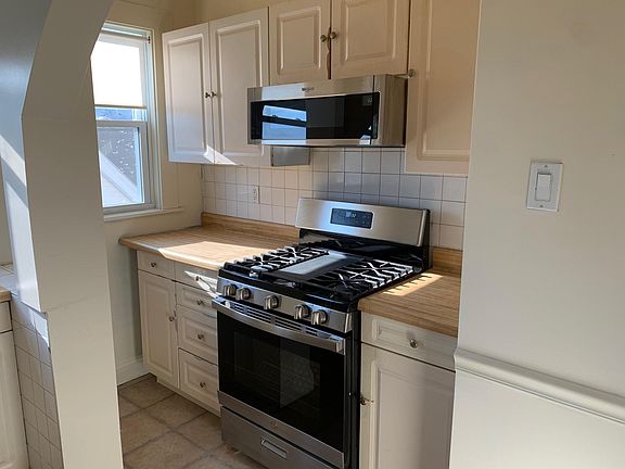 3rd image of 20 Newburg St #3