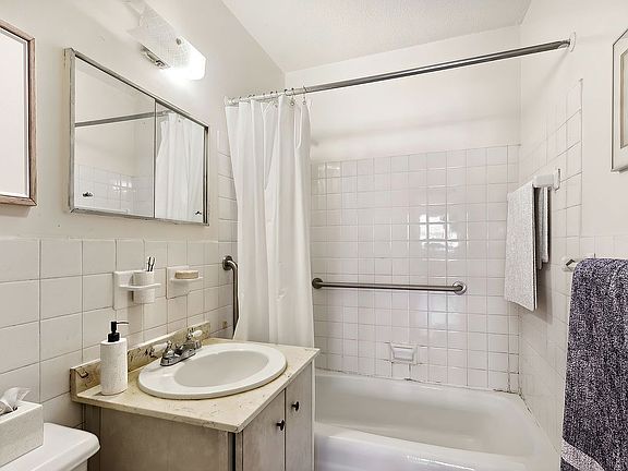 5th image of 39-60 54th St #10C