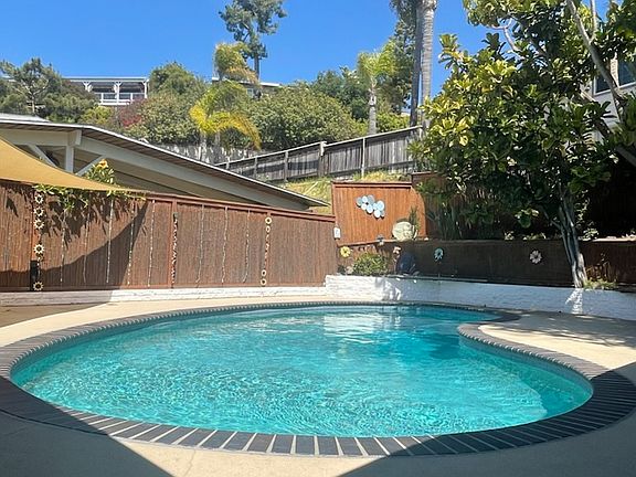 3rd image of 7930 Cinnabar Dr