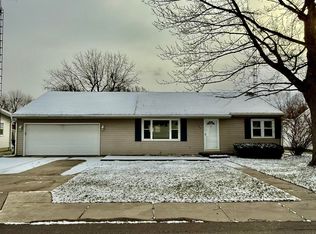705 Westwood Dr, Lynn, IN 47355