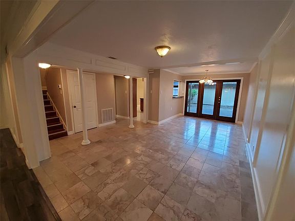 4th image of 5108 Meadowcreek Dr