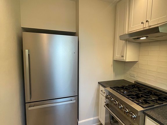 Spacious fridge with ice maker