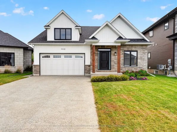 162 Viger Dr, Welland, ON L3B 0E4