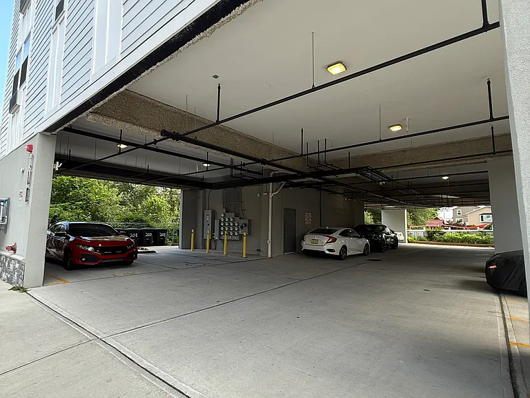 207 Redwood Ave #301 — Photo 31