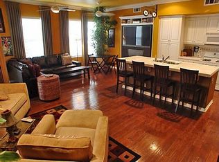 670 W 1st St, Claremont, CA 91711