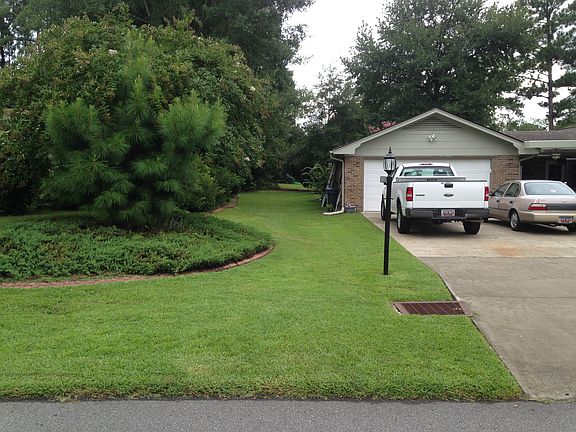South view of side yard