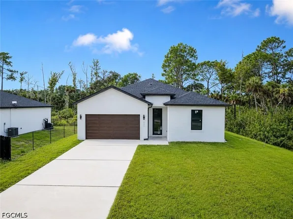 621 Greenbriar Blvd, Lehigh Acres, FL 33972