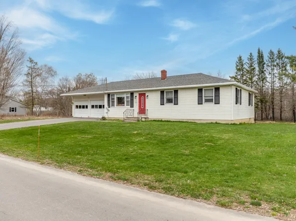40 Maid Marion Lane, Brewer, ME 04412
