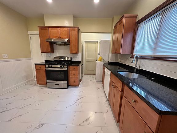4th image of 38 Golden Ave #1