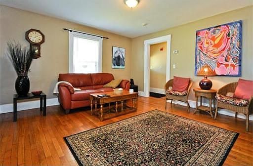 4th image of 10 Green St #14
