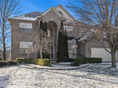 58921 Carriage Ln, South Lyon, MI, 48178