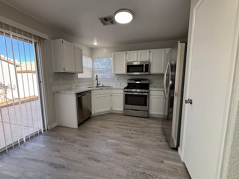 8420 Aspenbrook Ave — Photo 7