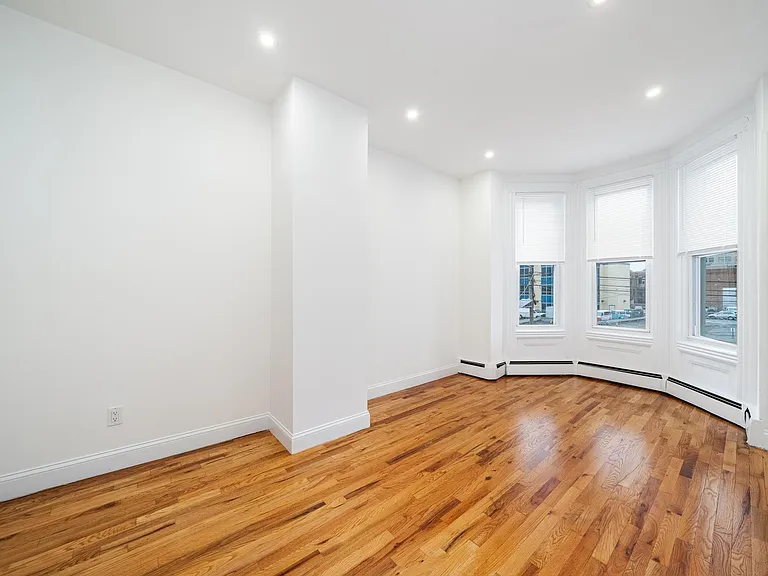 28 Jones St — Photo 25