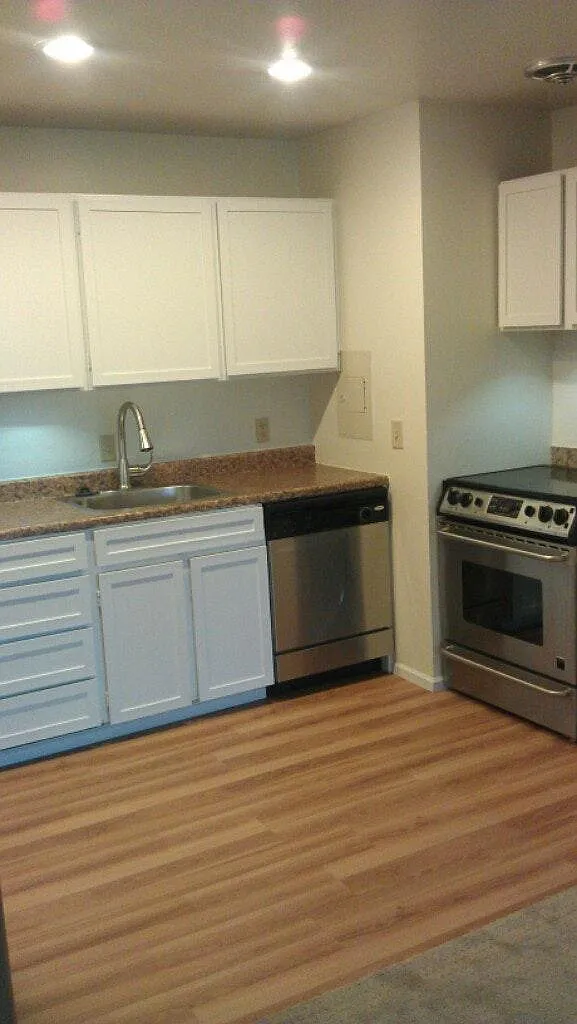 Building Photo - 2900 S King St #208