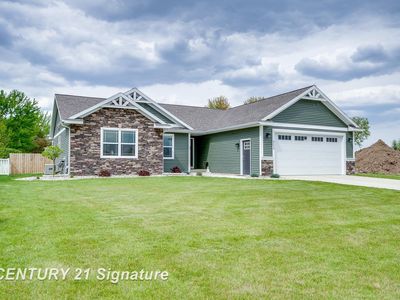 9110 Brook Hollow Ln, Freeland, MI, 48623