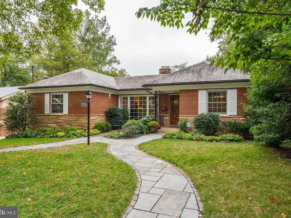 2736 Rittenhouse St NW, Washington, DC 20015