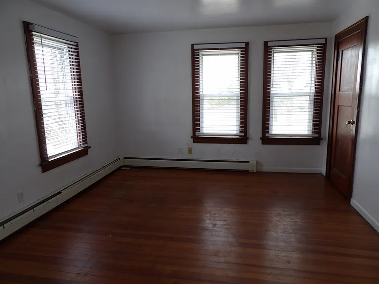 142 East St #C — Photo 6