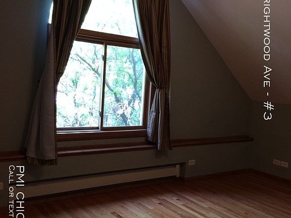 3rd image of 1651 W Wrightwood Ave APT 3