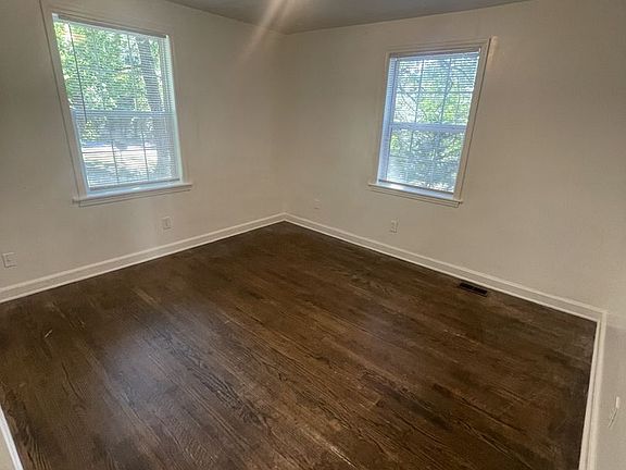 5th image of 2421 Renfrow Rd