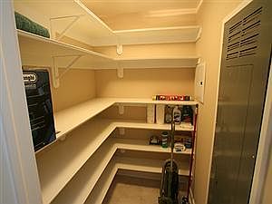 5th image of 2105 N Meridian St Unit 300