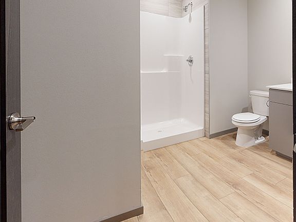 4th image of 1915 Como Ave SE #2