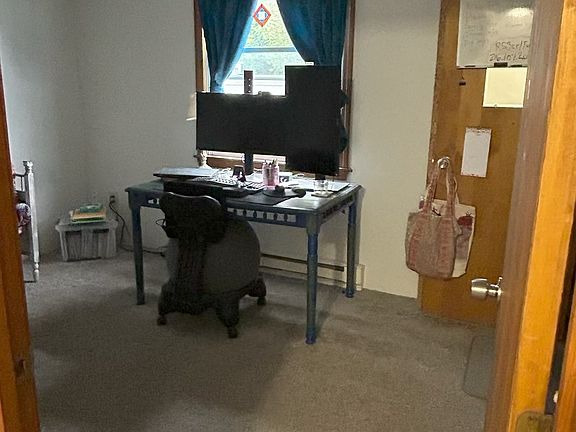 5th image of 28 Oak St APT 1