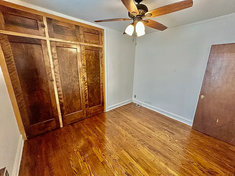 520 W Belden Ave — Photo 37