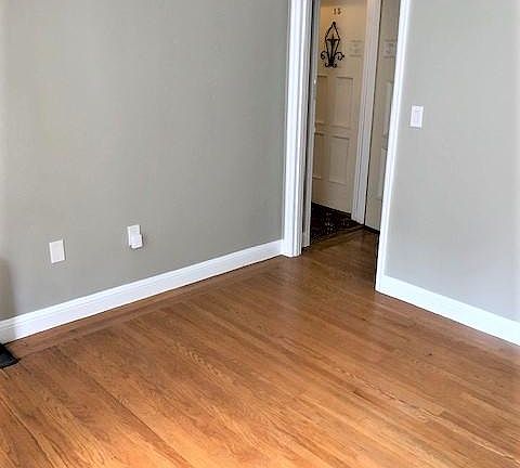 4th image of 2774 Franklin St APT 16