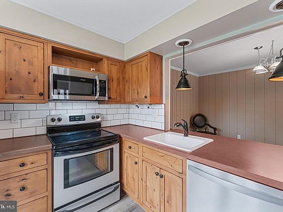 4th image of 3408 Neils Ct