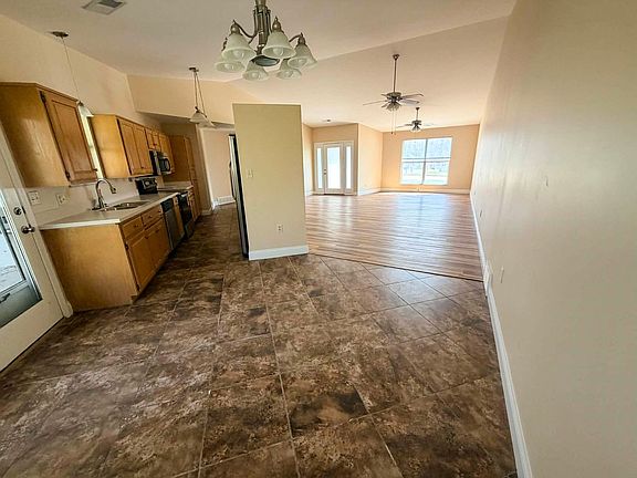 3rd image of 1333 Copper Dr