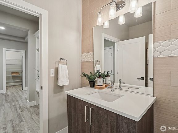 4th image of 12814 83rd Avenue Ct E