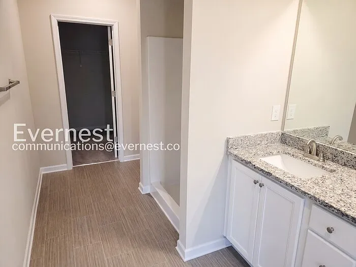 118 Culver St — Photo 18