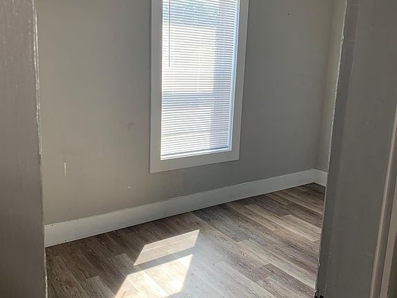 4th image of 111 W Pearl St APT 5