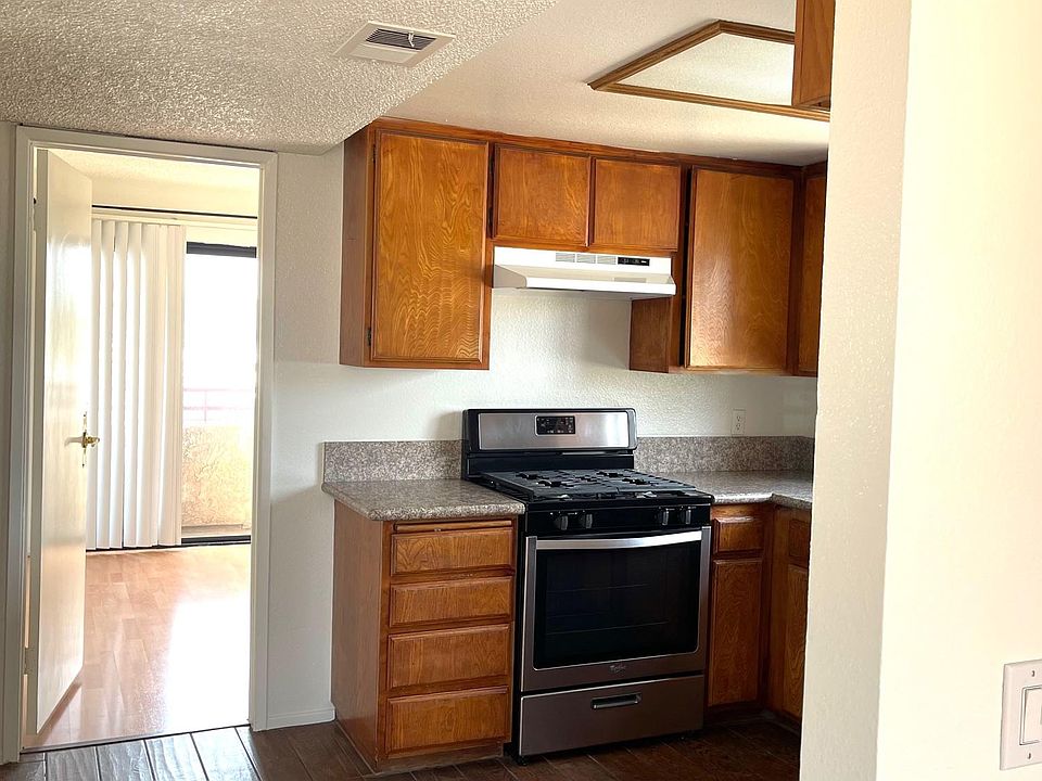 1st image of 605 W California Ave