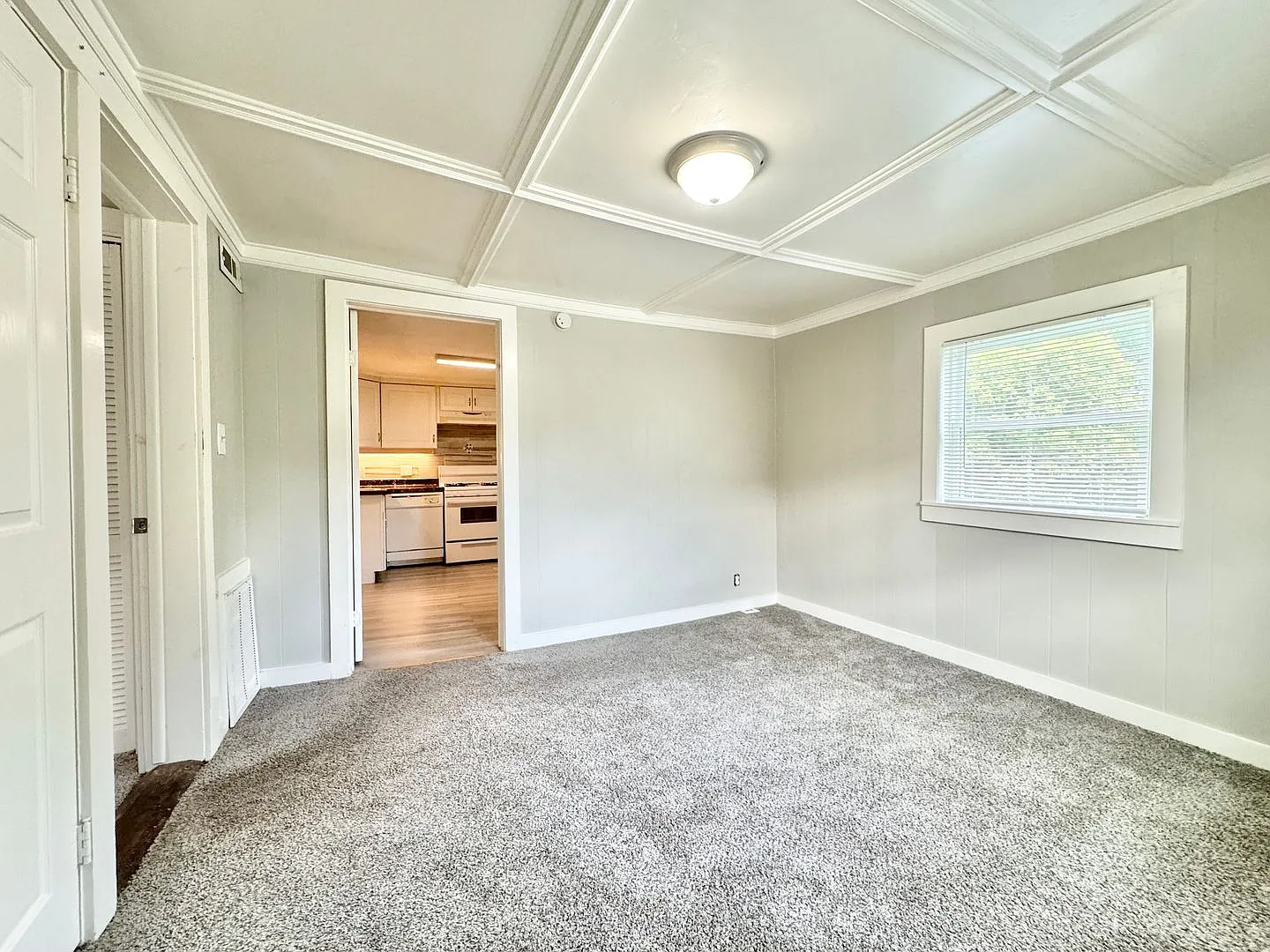 Adorable 1 Bedroom Near Downtown Greensboro — Photo 4